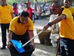 Pimpin Aksi Bersih Pantai Pangandaran, Kapolda Jabar Ajak Masyarakat Jangan Buang Sampah Sembarangan